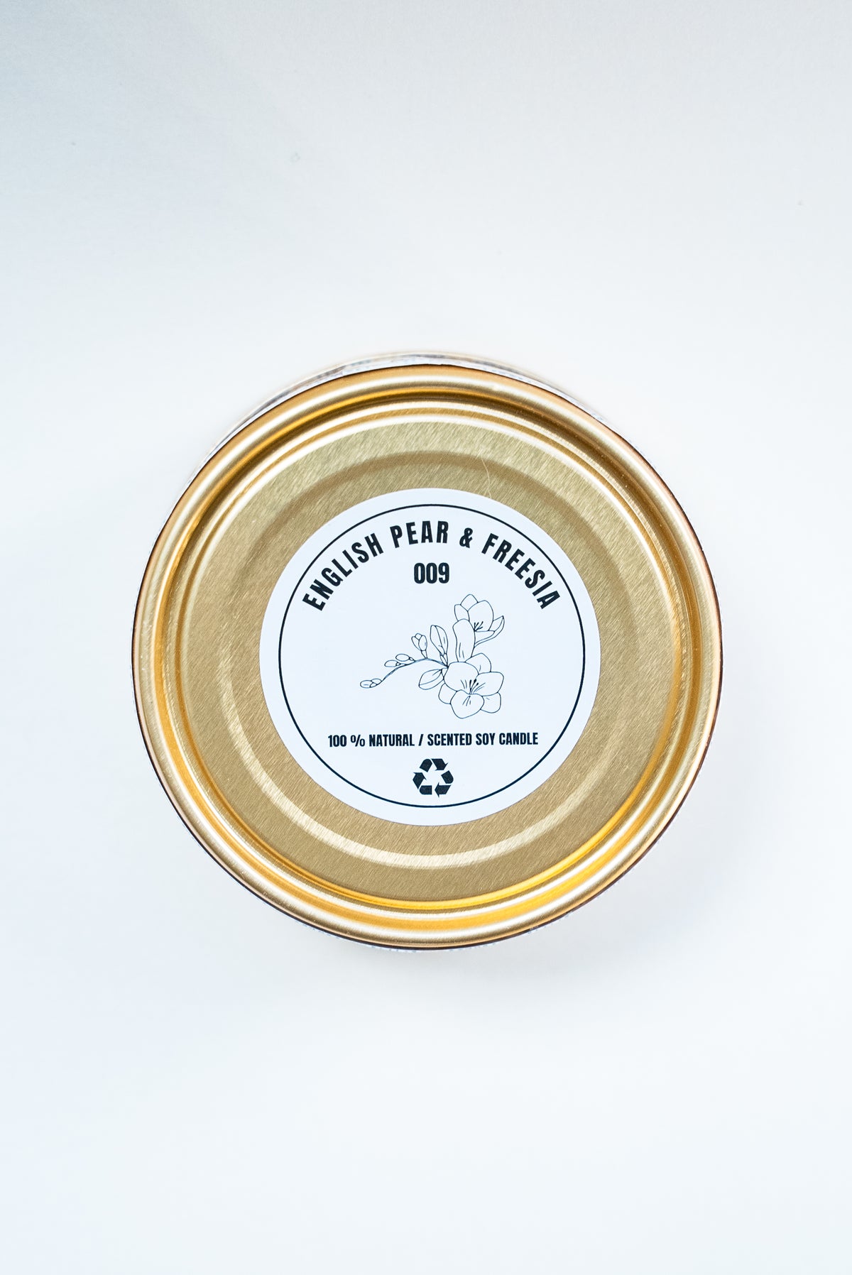 English Pear & Freesia Canned Candle